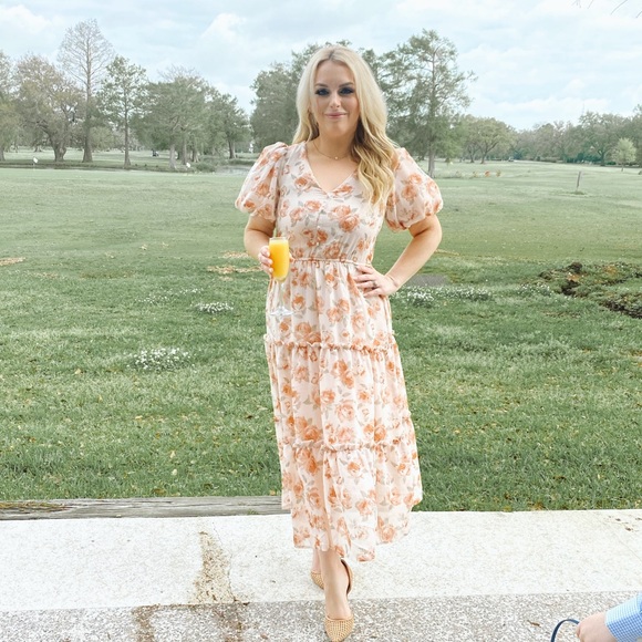 Floral Dress with Puffy sleeves - Picture 2 of 3